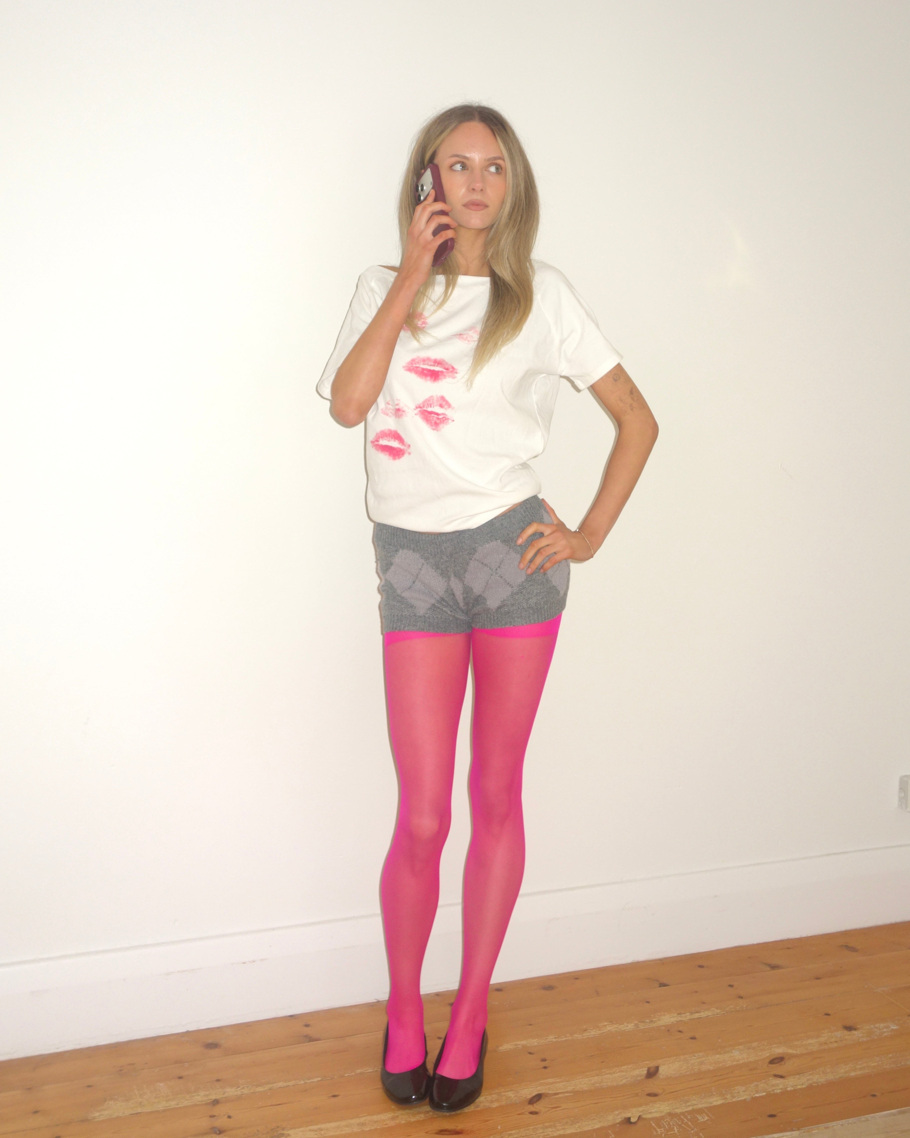 Bisous Tee